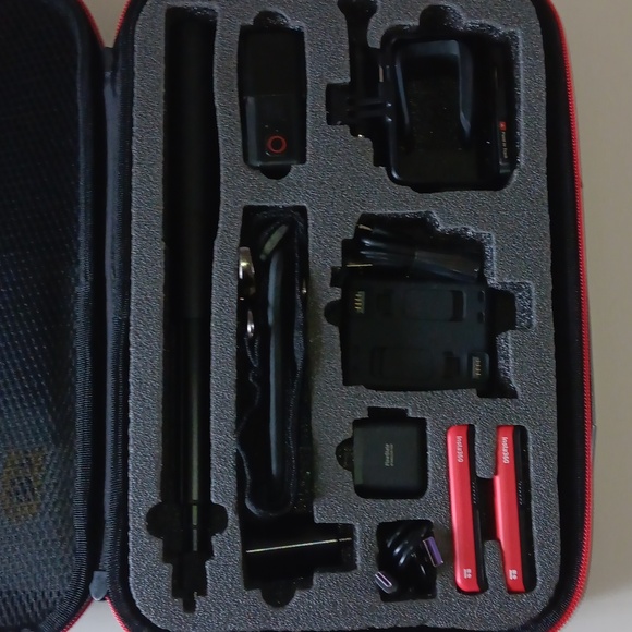 VGSION Action Camera Bundle With Hard Case,Tripod and Selfie-Stick - Picture 12 of 15